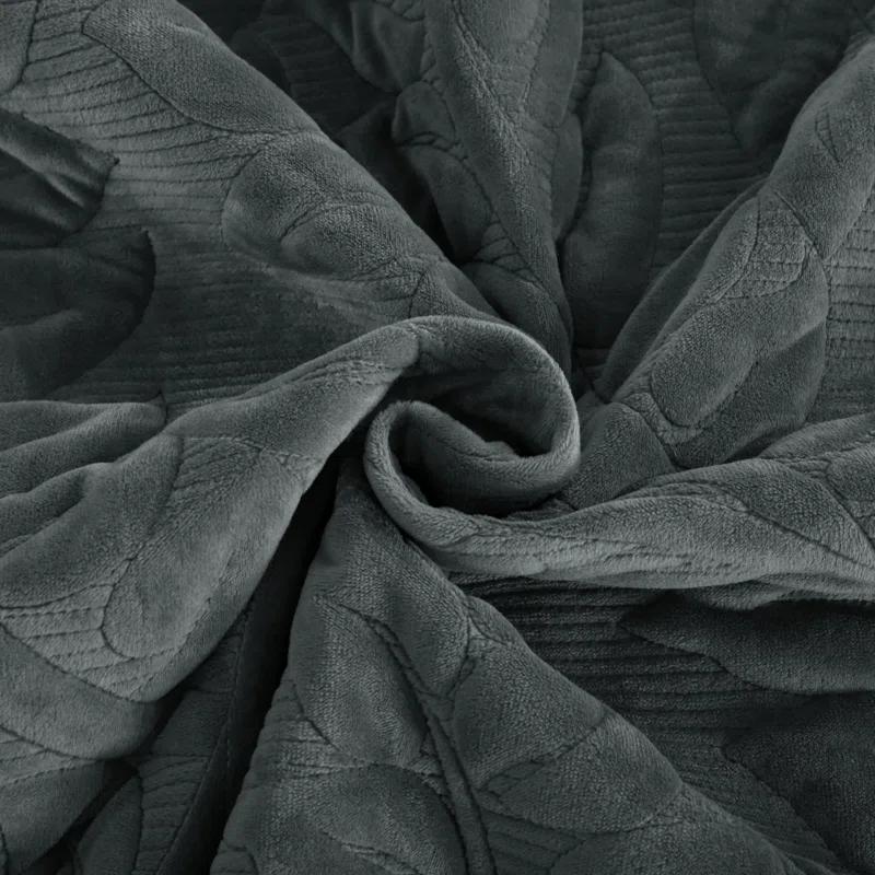 MarCielo Marcielo Oversized Embroidered Velvet Quilt Set With 2 Pillow Shams