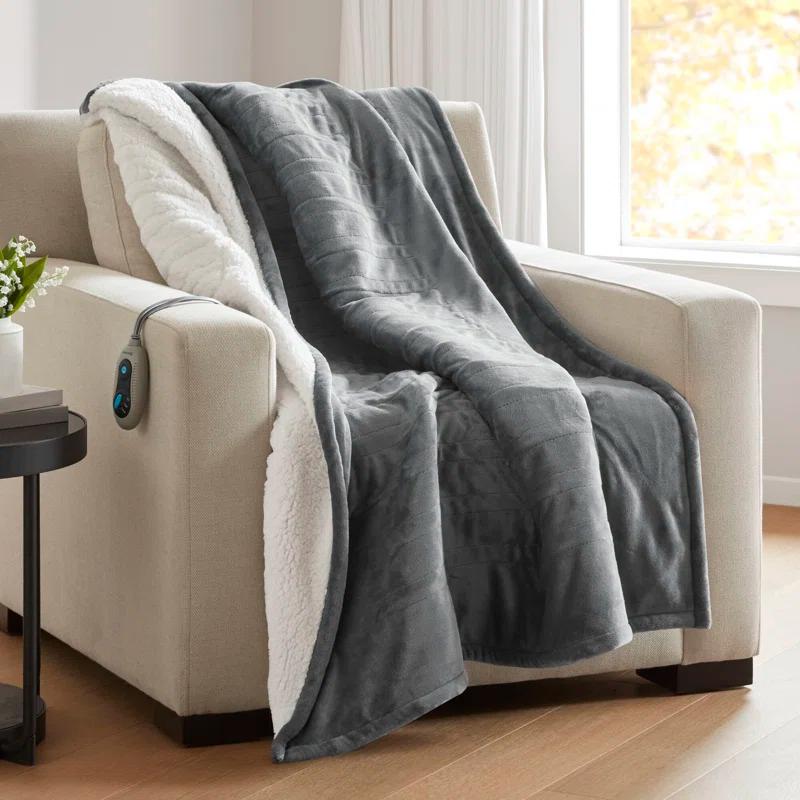 Beautyrest Beautyrest Heated Microlight to Berber Throw