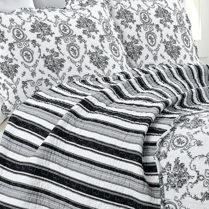 French Medallion Reversible Farmhouse / Country 3 Piece Quilt Set