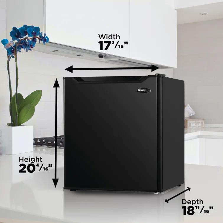 Danby Danby 1.7 Cubic Feet Freestanding Mini Fridge