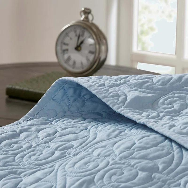 Madison Park Quebec Reversible Quilt Set