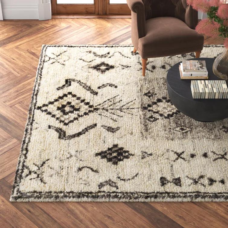 Clive Southwestern Hand-Knotted Wool Cream/Gray/Black Area Rug