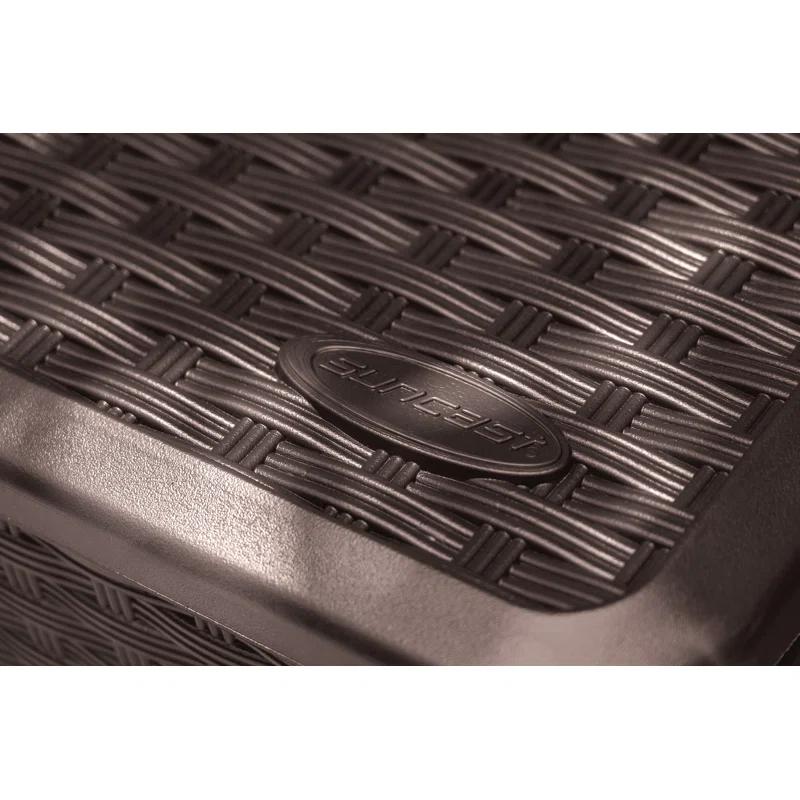 Suncast Suncast 134 Gallon Water Resistant Lockable Deck Box