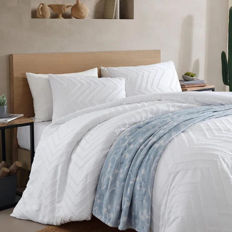 Wrangler Wrangler Prarie Zig Zag White Reversible Comforter Bonus Set