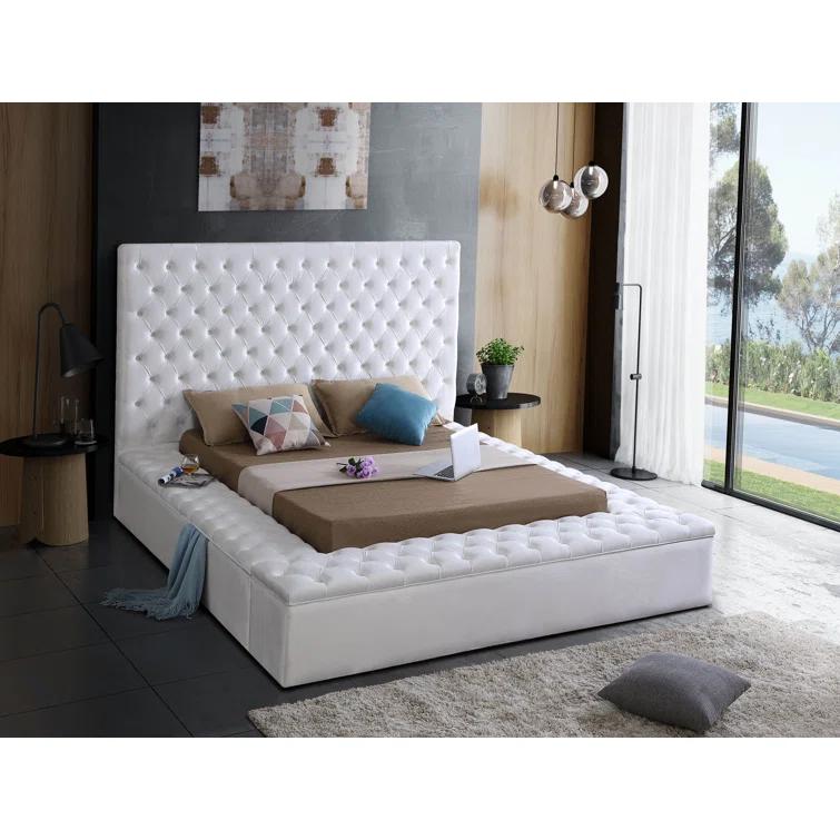 Everly Quinn Johnnay Upholstered Platform Storage Bed