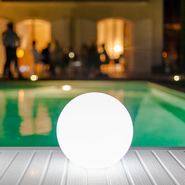 Smart & Green Pearl 10'' Battery Powered Integrated LED Color Changing Outdoor Floating Light