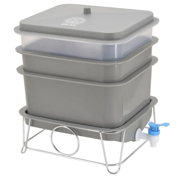 Arcadia Garden Products 4 Gallons Plastic Worm Bin with Latching Lid
