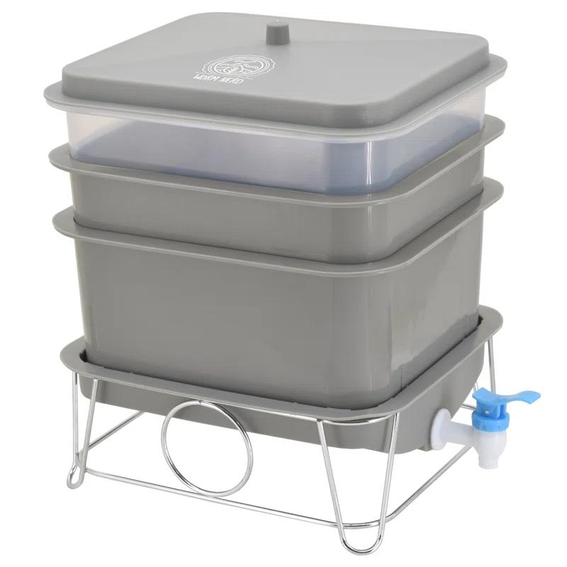 4 Gallons Plastic Worm Bin with Latching Lid