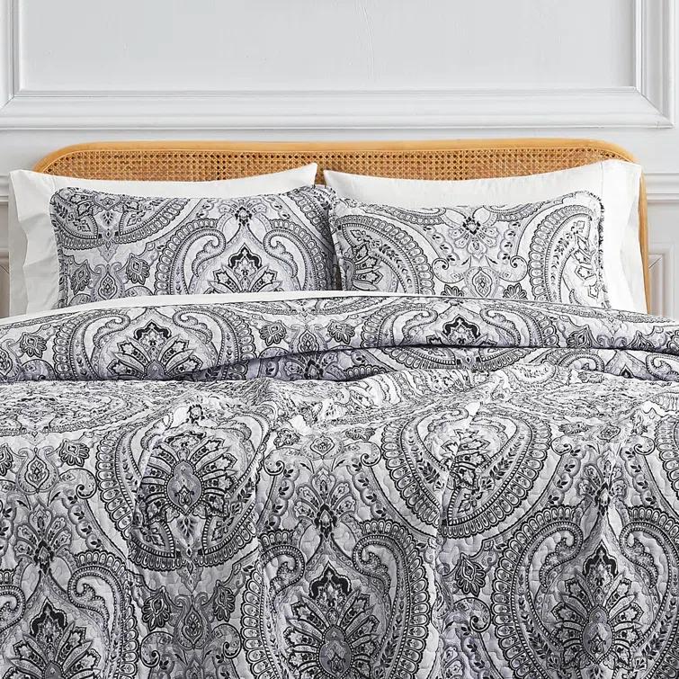 SouthShore Fine Linens Pure Melody Oversized Light-weight Paisley Quilt Set with matching shams