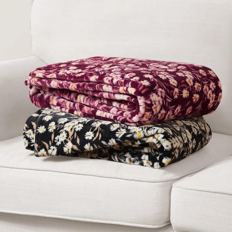 Jessica Simpson Jessica Simpson Plush Throw Blanket