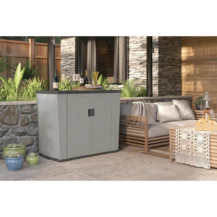 Suncast Suncast 130 Gallon Water Resistant Deck Box