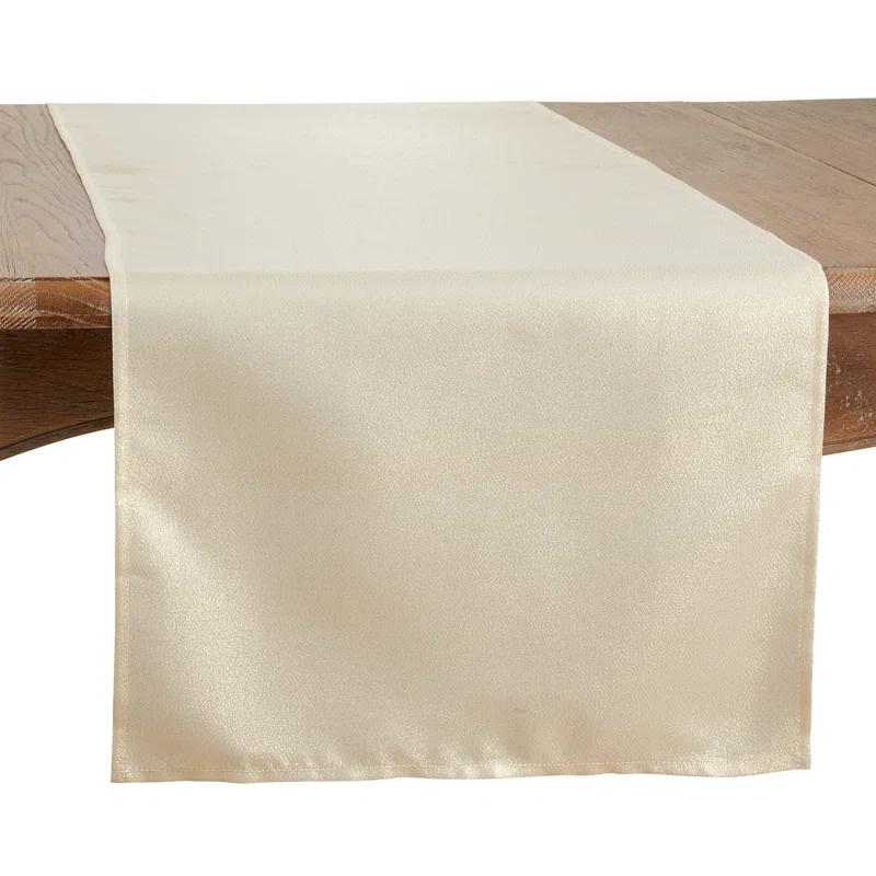 Saro Runner_Table Runner With Shimmering Design