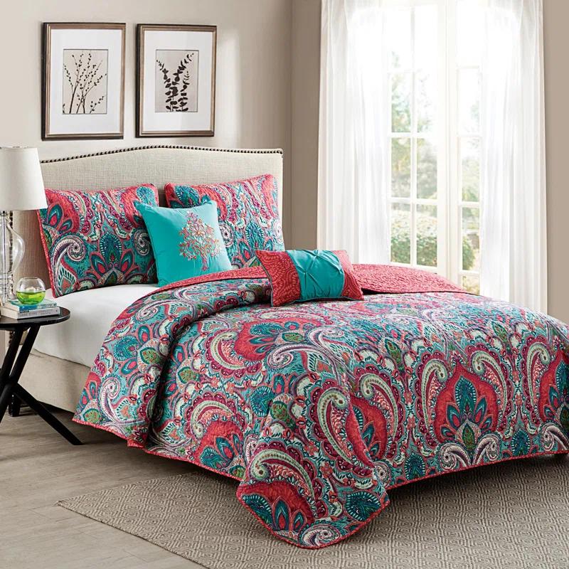 VCNY Casablanca Bohemian Microfiber / Polyester Standard Damask Quilt Set
