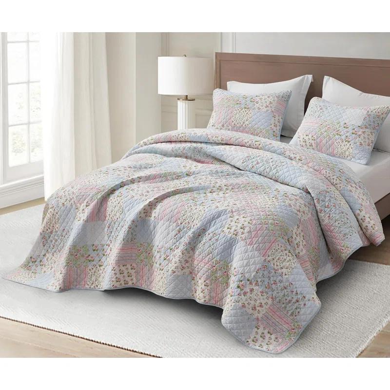 Holly Cotton Patchwork Quilt Set