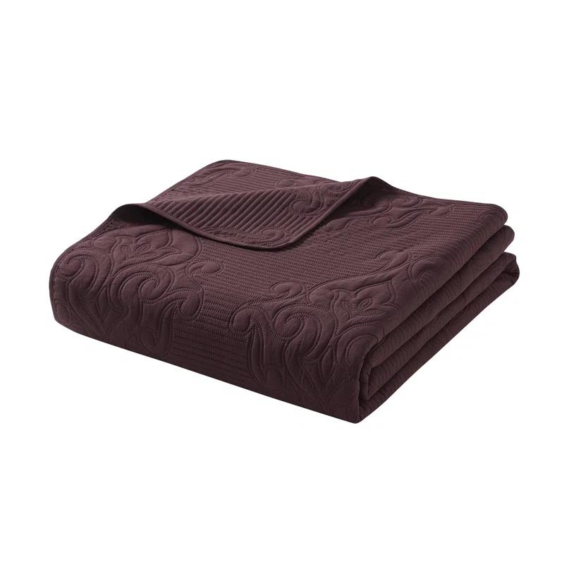 VCNY Solomun 3-Piece Pinsonic Damask Microfiber Quilt Set