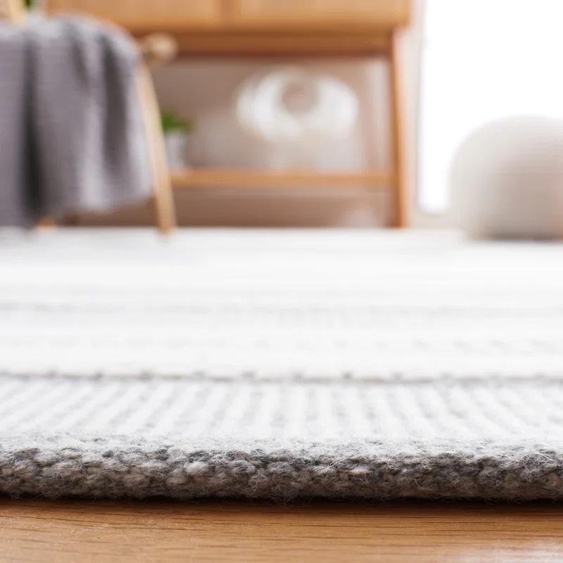 Safavieh Kilim Hand Woven Performance Striped Rug