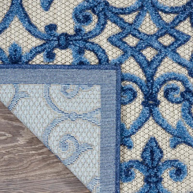 Lark Manor™ Rectangle Isalia 3'6" x 5'6" Area Rug in Blue/Gray