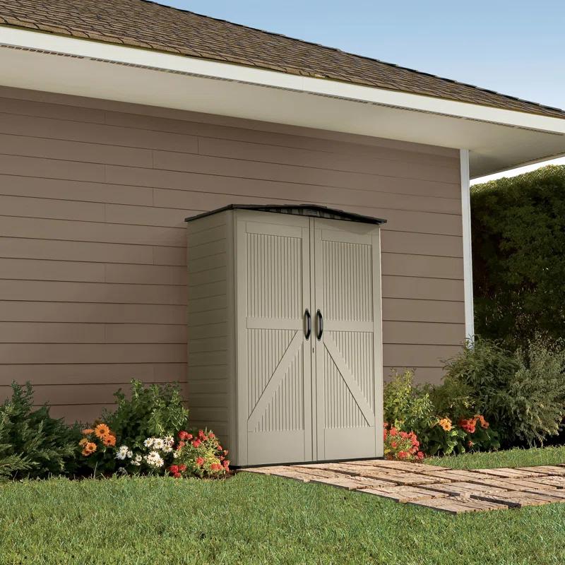 Rubbermaid Rubbermaid Roughneck Vertical Storage Shed, Medium