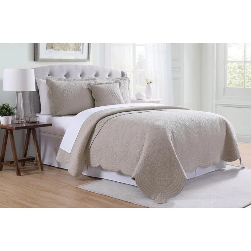 French Tile Scalloped Quilt Set Cotton Standard Quilt Set