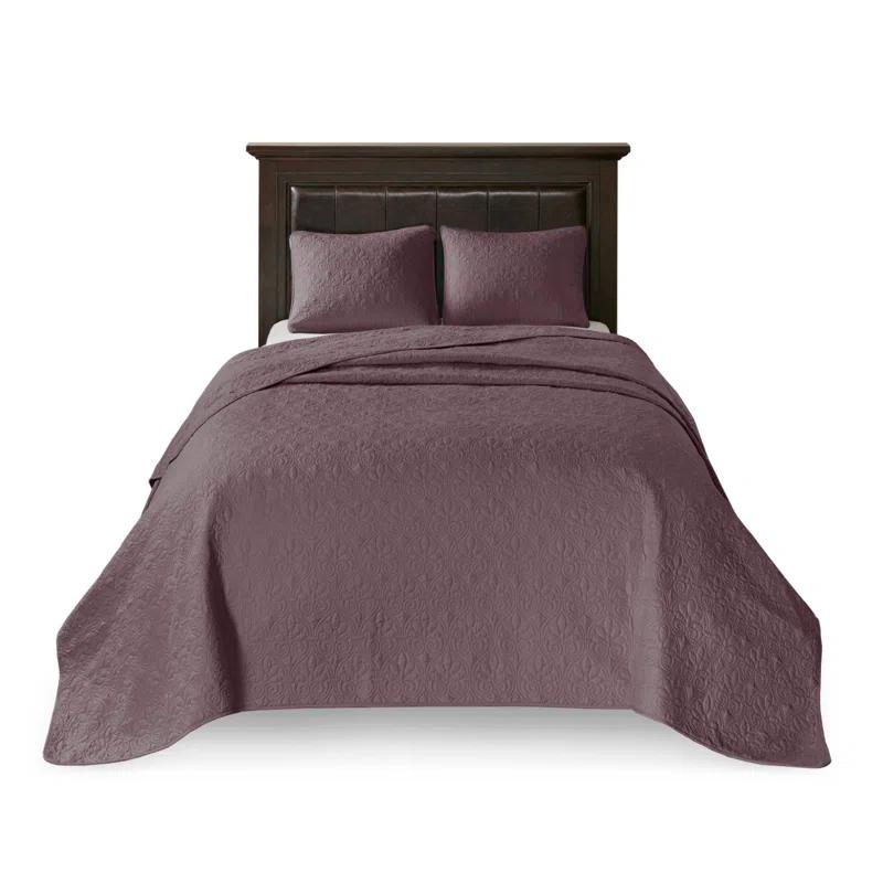 Quebec Reversible Quilt Set