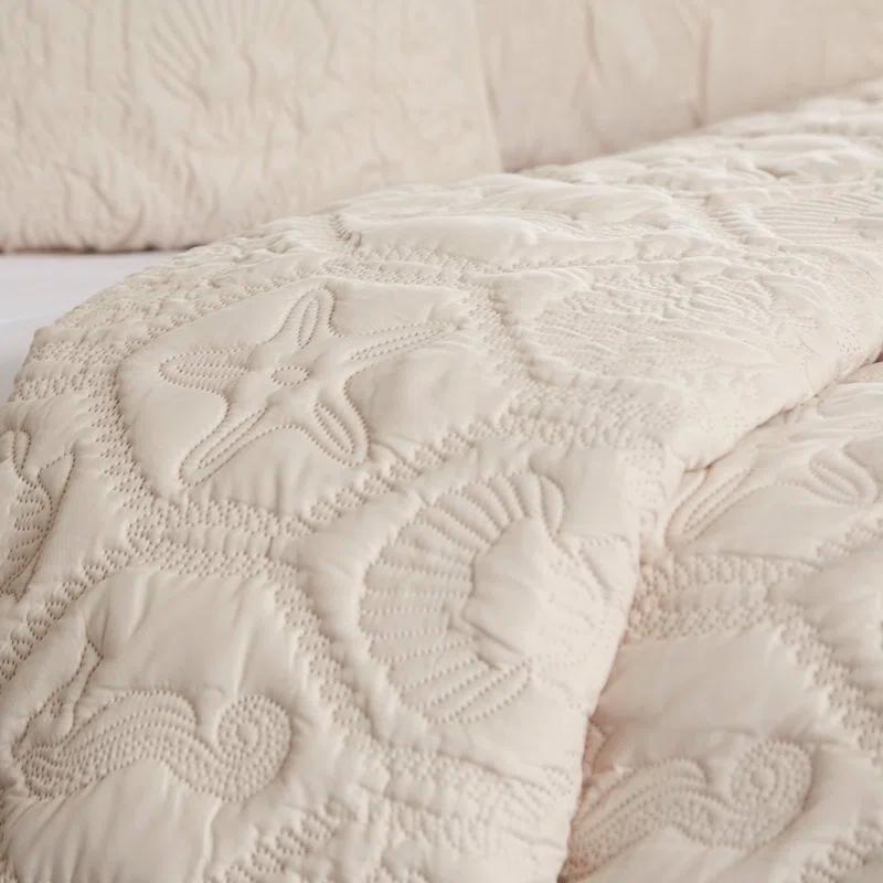 VCNY Shore 3-Piece Embossed Quilt Set