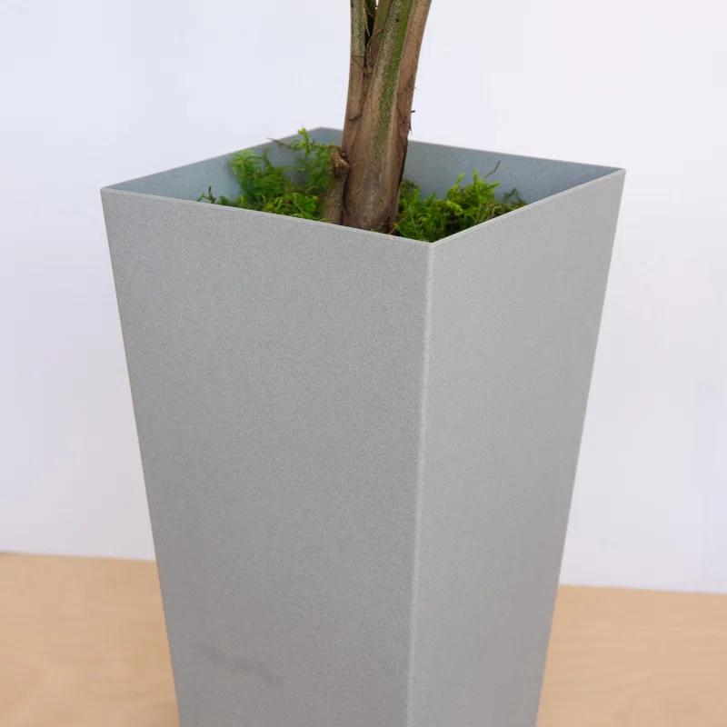 Bloem Finley Modern 20-in Recycled Plastic Indoor/Outdoor Square Vertical Planter