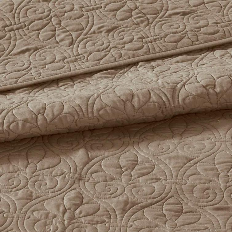Madison Park Quebec Reversible Quilt Set