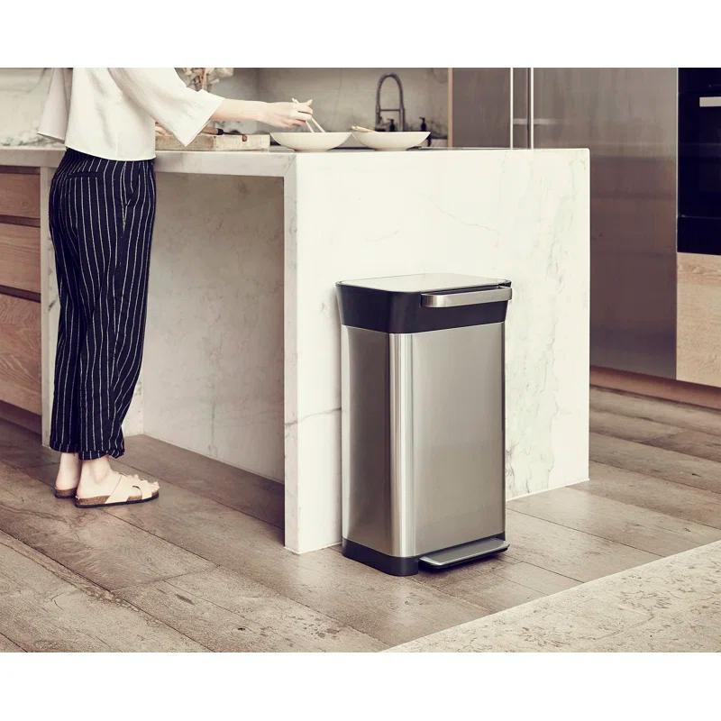Joseph Joseph Joseph Joseph Titan Trash Compactor with Integrated Odor Control