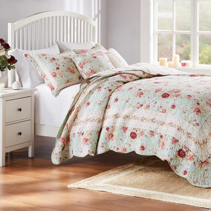 Greenland Home Fashions Antique Rose Cotton Reversible Quilt Set with Throw Pillows