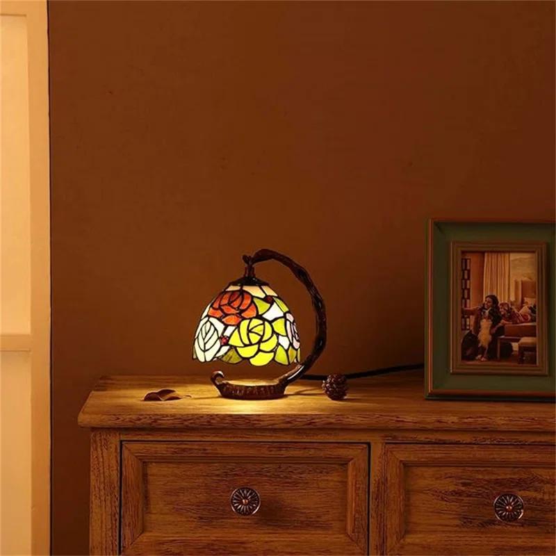 World Menagerie Rose Tiffany Style Stained Glass Table Lamp With 6-Inch Wide Lampshade Hanging On The Cast Iron Base (Pink)