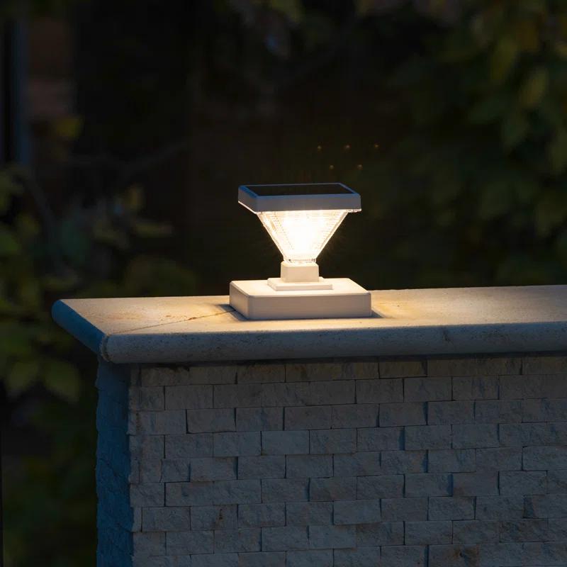 Gama Sonic Luxor Black 4x4 and 5x5 Solar LED Deck Post Cap Light with Warm White and Hi/Lo Mode for Backyard and Wood Fence(2-Pack) (Set of 2)