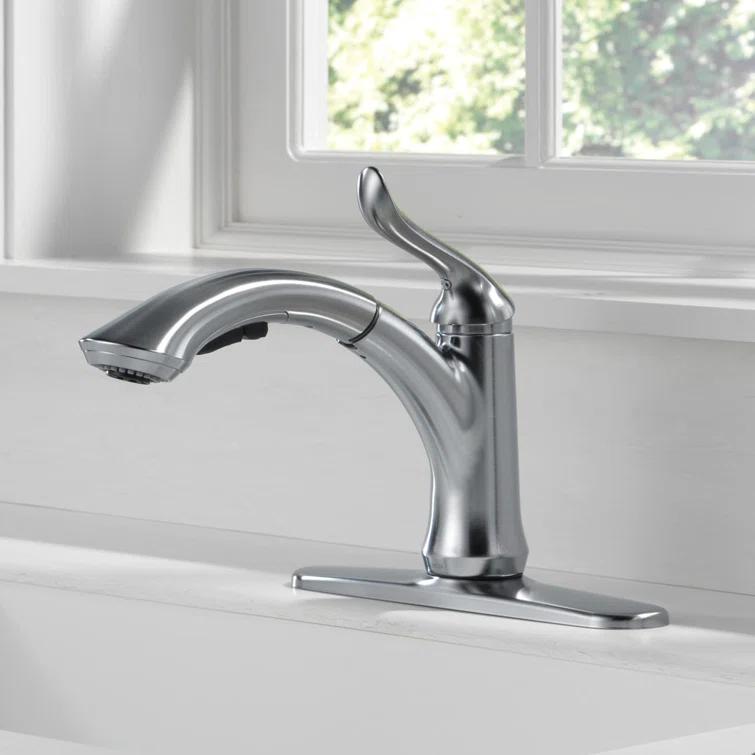 Delta Linden Pull Out Sprayer Kitchen Sink Faucet, Single Handle Kitchen Faucet 4353-AR-DST