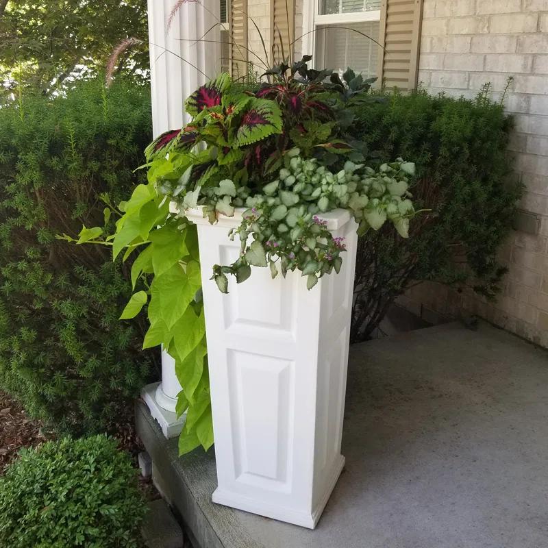 Mayne Inc. Nantucket Pot Planter