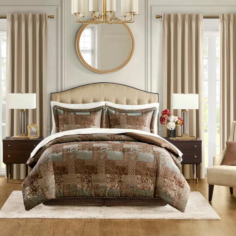 Croscill Croscill Galleria 4 Piece Chenille Jacquard Comforter Set