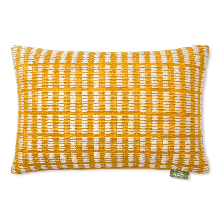 Town & Country Living TOWN & COUNTRY TERRA Alara Indoor Outdoor Decorative Pillow