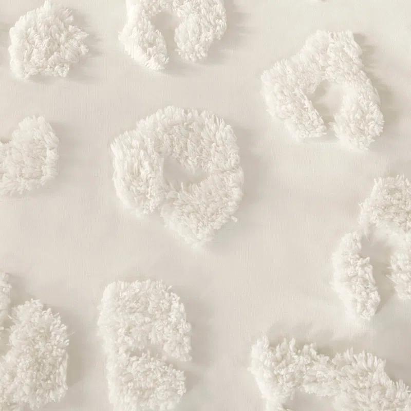 Intelligent Design Larissa Animal Chenille Comforter Set