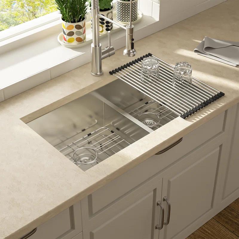 Lordear 28" L x 19" W Undermount Double Bowl 50/50 Kitchen Sink Double Basin 16 Gauge Stainless Steel Sink L28UKS255