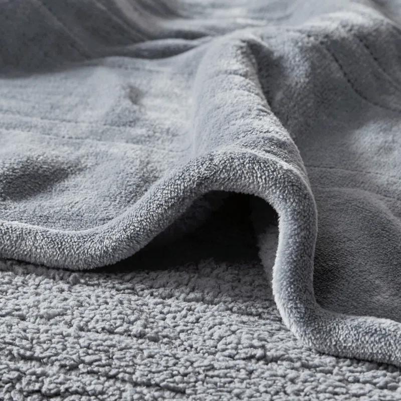 Beautyrest Beautyrest Heated Oversized Microlight to Berber Blanket