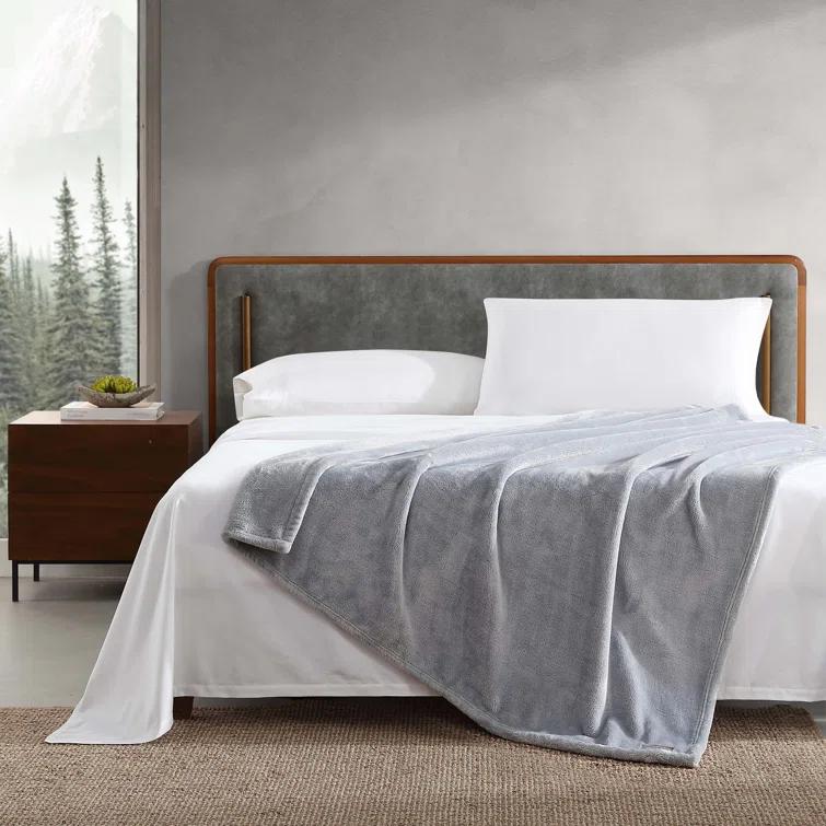Eddie Bauer Eddie Bauer Ultra Lux Plush Solid Throw Blankets