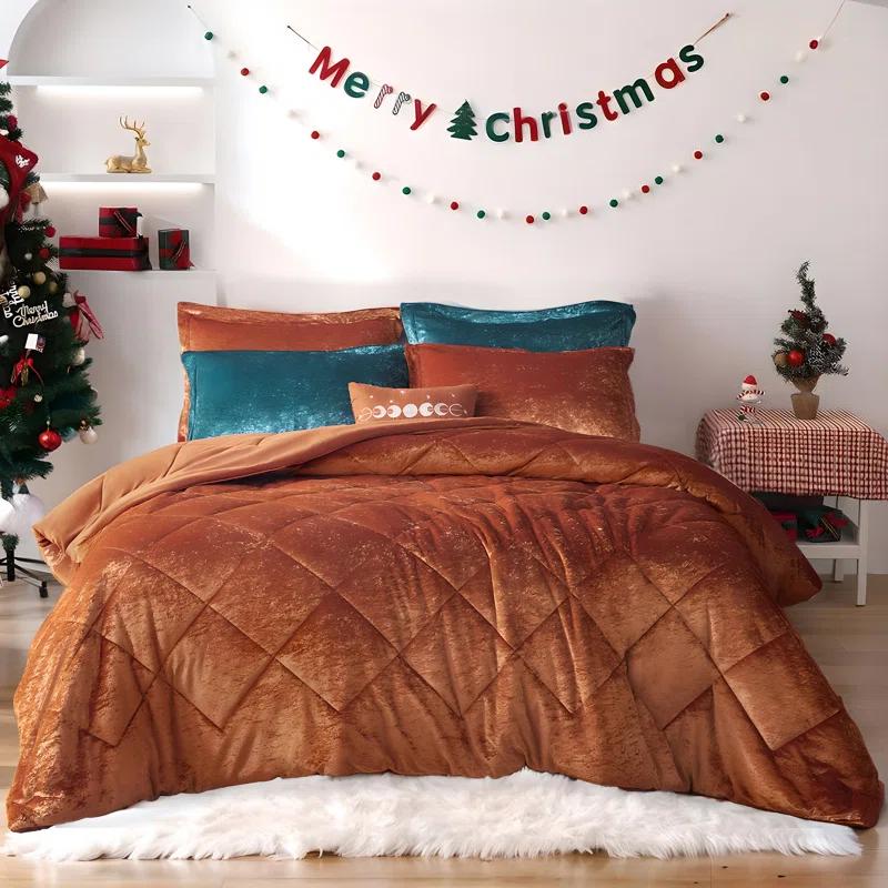 Intelligent Design Felicia Crushed Velvet Comforter Set with Throw Pillow