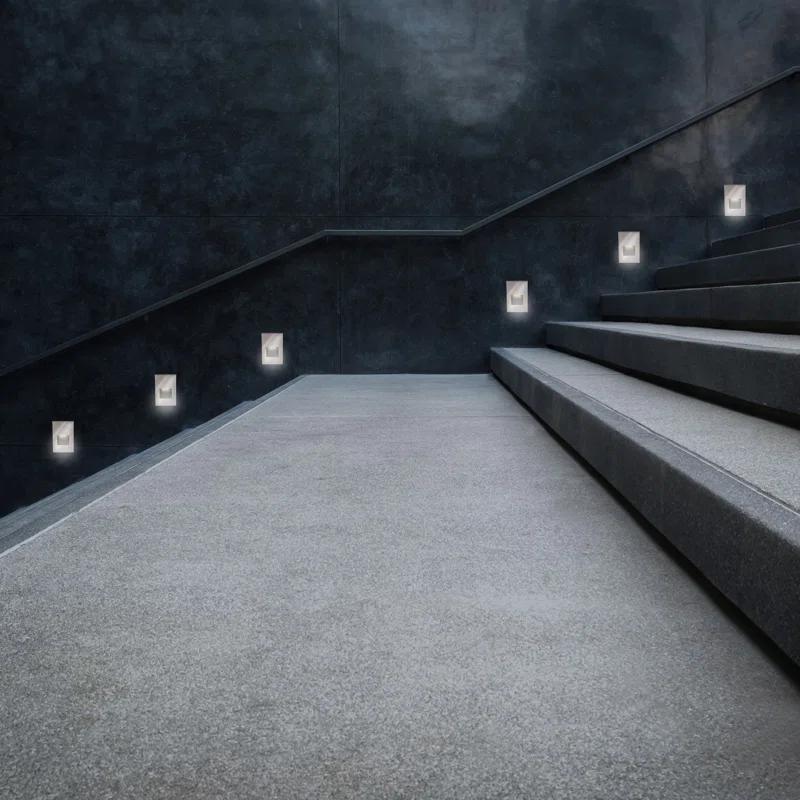 Modern Forms Integrated LED Metal Step Light