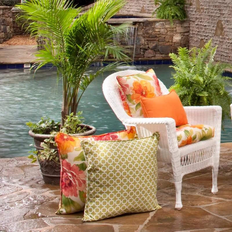 Pillow Perfect Primro Floral Indoor/Outdoor Reversible Throw Pillow (Set of 2)