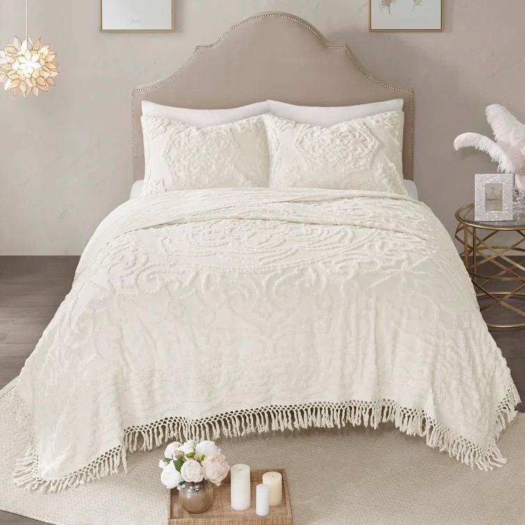 Madison Park Laetitia Tufted Chenille Cotton Medallion Fringe Coverlet Set