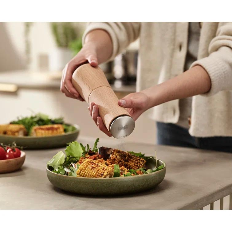 Joseph Joseph Joseph Joseph Milltop No-spill Beechwood Salt Mill