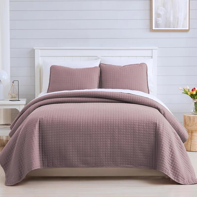 SouthShore Fine Linens Vilano Springs ® Oversized, Light-Weight Hotel Quality Quilt Set with Matching Shams