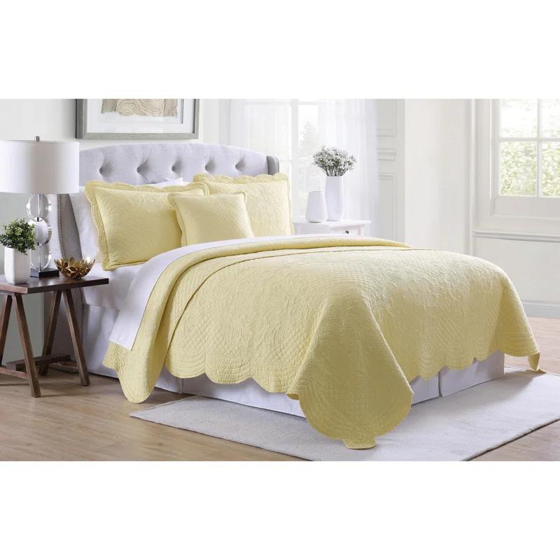 French Tile Scalloped Quilt Set Cotton Standard Quilt Set