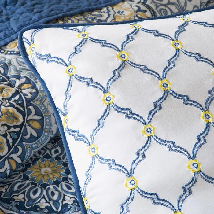 Madison Park 6 Piece Reversible Quilt Set with Throw Pillows