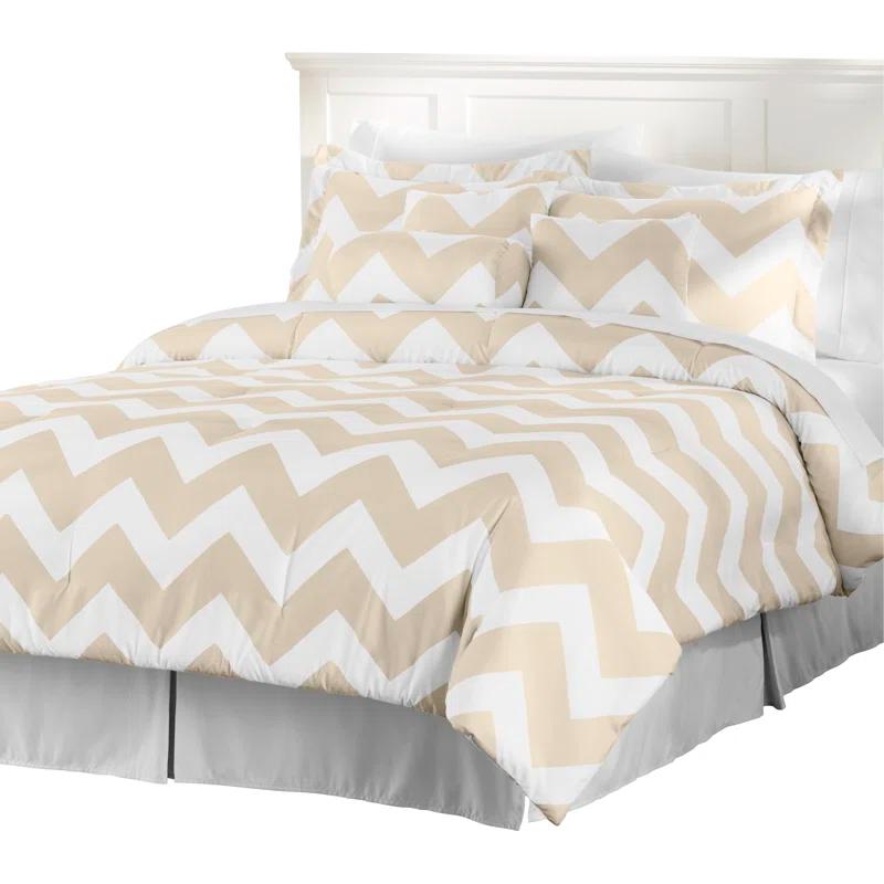 LCM Home Fashions Basics Chevron / Zig Zag Comforter Set