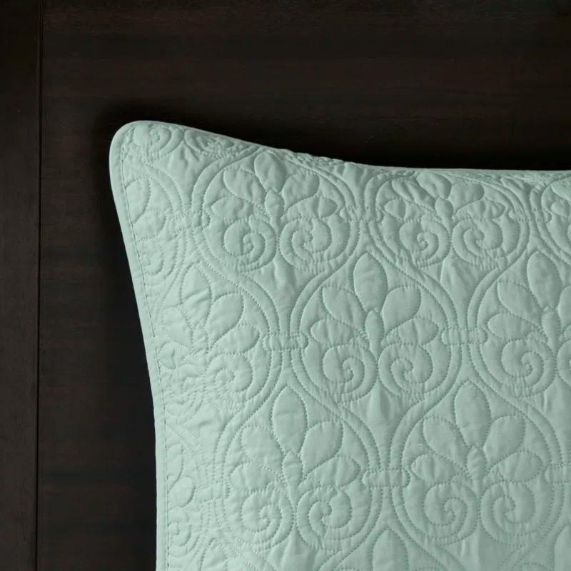 Quebec Reversible Bedspread Set