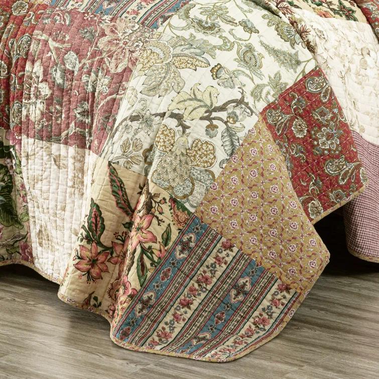 Chezmoi Collection Beige/Red Cotton Reversible Quilt Set
